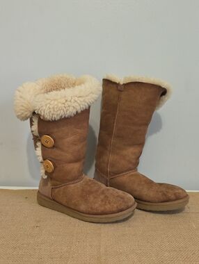 Ugg Women's  Tan Shearling-Lined Button Winter Boots